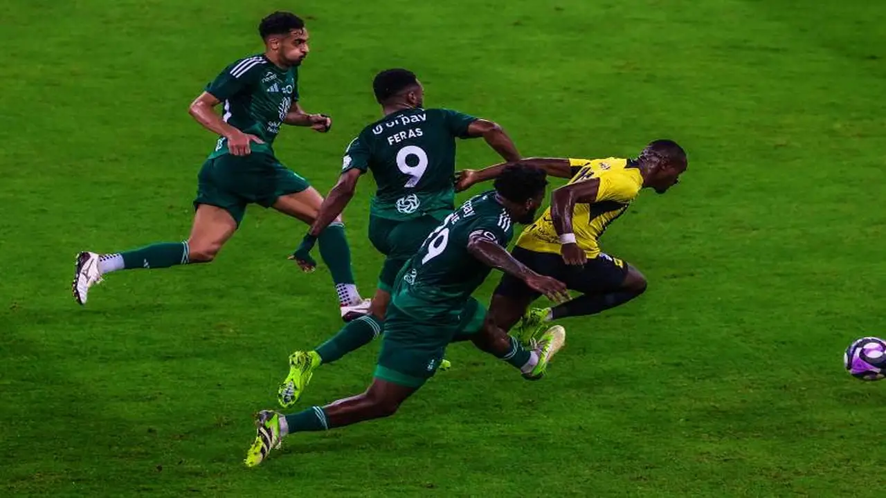 موعد ديربي جدة بين الأهلي والاتحاد في دوري روشن والقنوات الناقلة للمواجهة